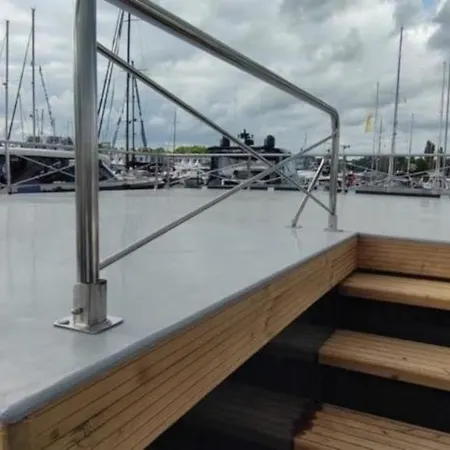 Traum-hausboot 