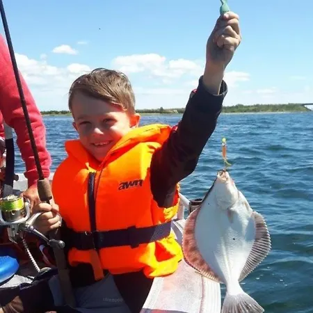 Båthotell Traum-hausboot 