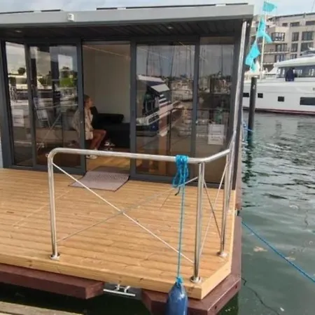 Traum-hausboot 